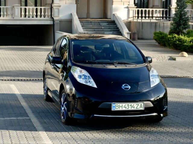 Чорний Ніссан Ліф, об'ємом двигуна 0 л та пробігом 180 тис. км за 6200 $, фото 1 на Automoto.ua