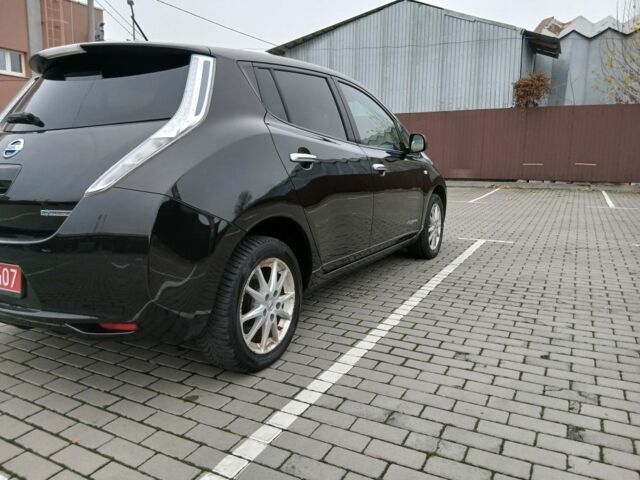 Черный Ниссан Лиф, объемом двигателя 0 л и пробегом 82 тыс. км за 8100 $, фото 1 на Automoto.ua