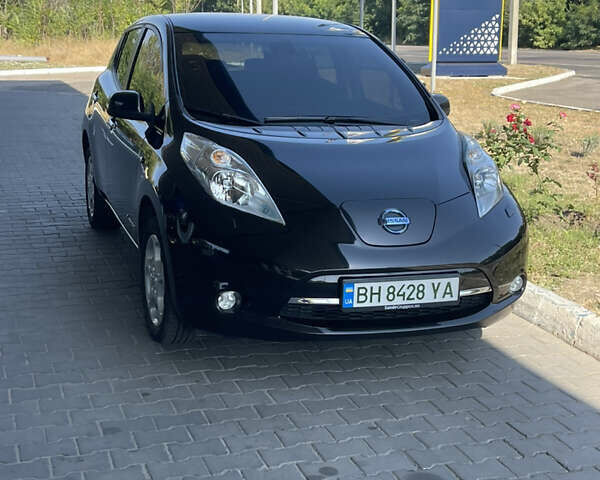 Чорний Ніссан Ліф, об'ємом двигуна 0 л та пробігом 133 тис. км за 7500 $, фото 1 на Automoto.ua