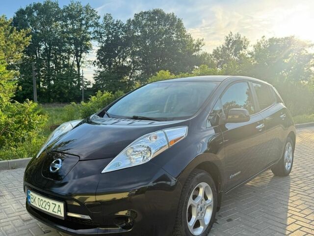 Чорний Ніссан Ліф, об'ємом двигуна 0 л та пробігом 188 тис. км за 6500 $, фото 1 на Automoto.ua