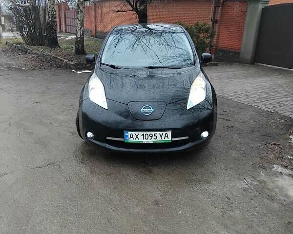 Черный Ниссан Лиф, объемом двигателя 0 л и пробегом 240 тыс. км за 6200 $, фото 1 на Automoto.ua