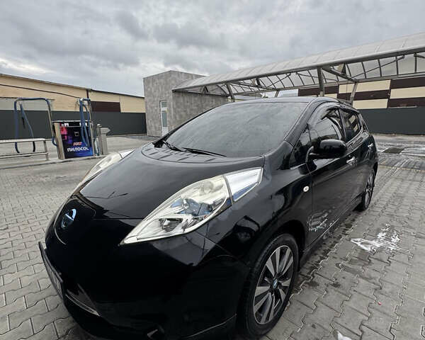 Чорний Ніссан Ліф, об'ємом двигуна 0 л та пробігом 95 тис. км за 6200 $, фото 1 на Automoto.ua