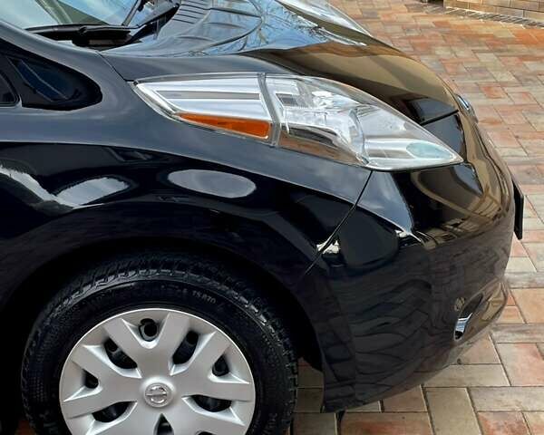 Черный Ниссан Лиф, объемом двигателя 0 л и пробегом 180 тыс. км за 8000 $, фото 1 на Automoto.ua