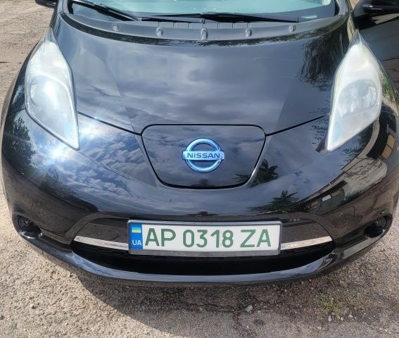 Черный Ниссан Лиф, объемом двигателя 0 л и пробегом 92 тыс. км за 7500 $, фото 1 на Automoto.ua