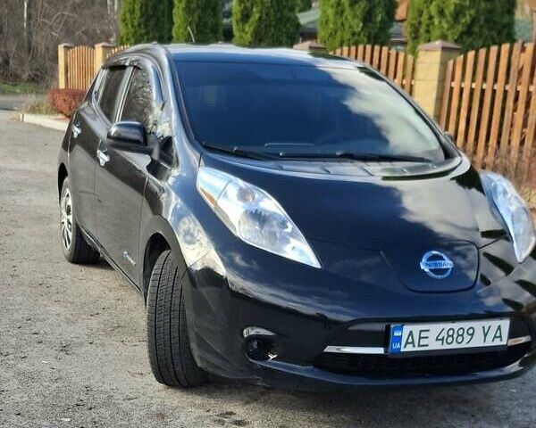 Чорний Ніссан Ліф, об'ємом двигуна 0 л та пробігом 156 тис. км за 8000 $, фото 1 на Automoto.ua