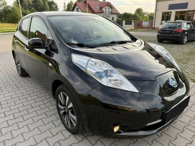 Черный Ниссан Лиф, объемом двигателя 0 л и пробегом 77 тыс. км за 3800 $, фото 1 на Automoto.ua