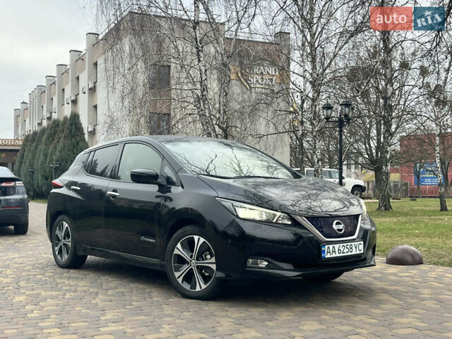 Черный Ниссан Лиф, объемом двигателя 0 л и пробегом 116 тыс. км за 12500 $, фото 1 на Automoto.ua