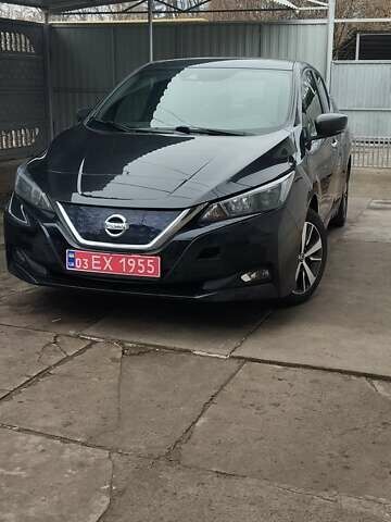 Черный Ниссан Лиф, объемом двигателя 0 л и пробегом 114 тыс. км за 11990 $, фото 1 на Automoto.ua