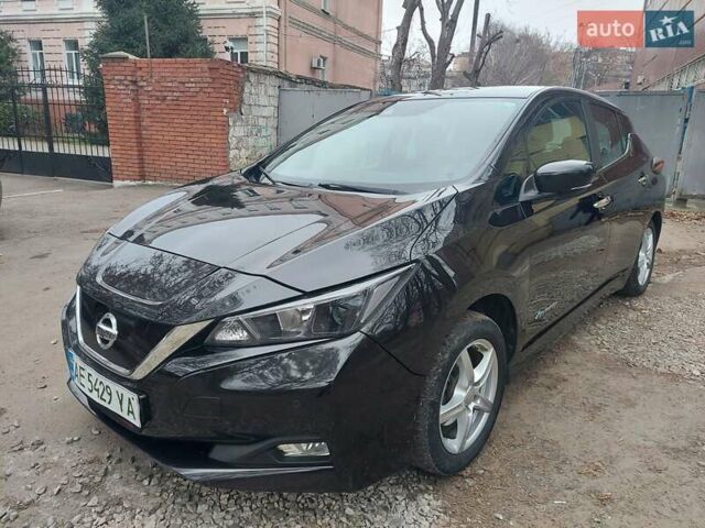 Чорний Ніссан Ліф, об'ємом двигуна 0 л та пробігом 202 тис. км за 10999 $, фото 1 на Automoto.ua