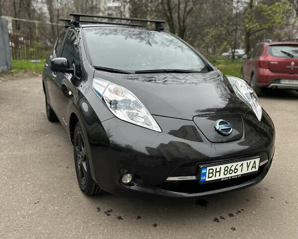 Чорний Ніссан Ліф, об'ємом двигуна 0 л та пробігом 145 тис. км за 7999 $, фото 1 на Automoto.ua