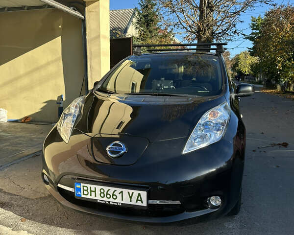 Чорний Ніссан Ліф, об'ємом двигуна 0 л та пробігом 143 тис. км за 8200 $, фото 1 на Automoto.ua