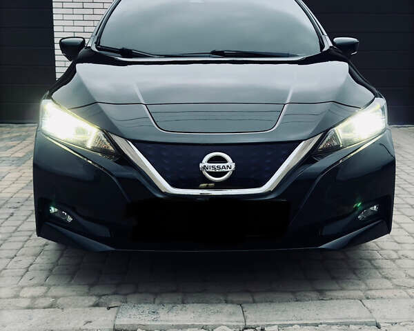 Черный Ниссан Лиф, объемом двигателя 0 л и пробегом 78 тыс. км за 11999 $, фото 1 на Automoto.ua