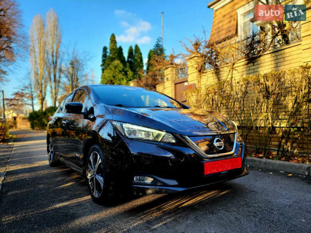 Чорний Ніссан Ліф, об'ємом двигуна 0 л та пробігом 87 тис. км за 12900 $, фото 1 на Automoto.ua