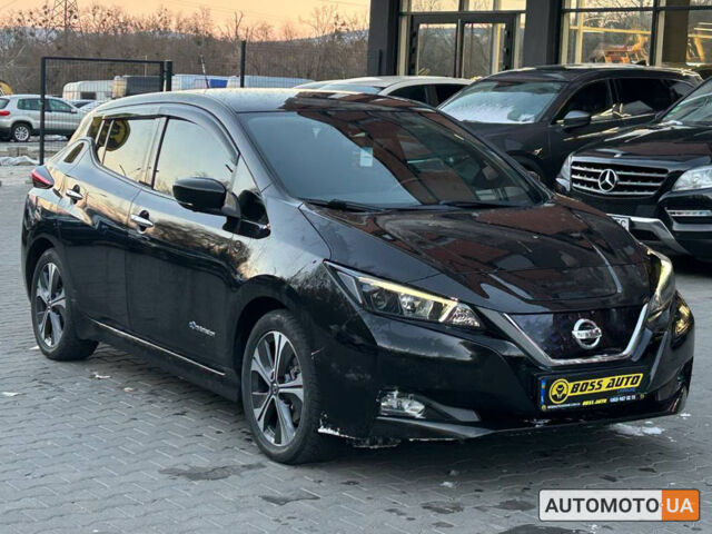 Чорний Ніссан Ліф, об'ємом двигуна 40 л та пробігом 86 тис. км за 13900 $, фото 1 на Automoto.ua
