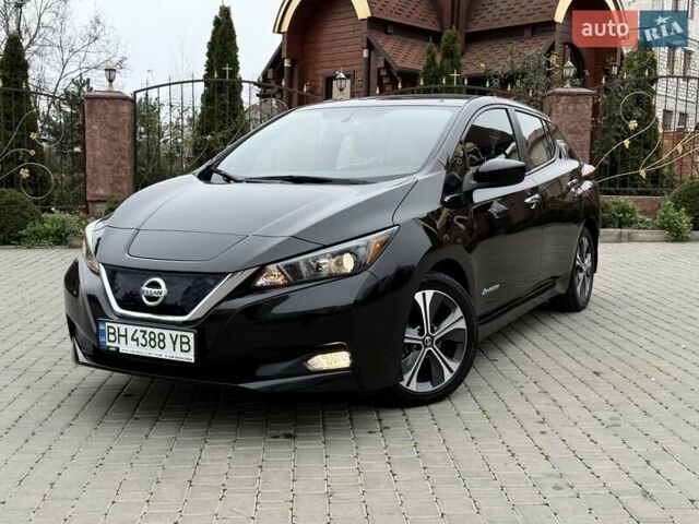 Черный Ниссан Лиф, объемом двигателя 0 л и пробегом 95 тыс. км за 13500 $, фото 1 на Automoto.ua