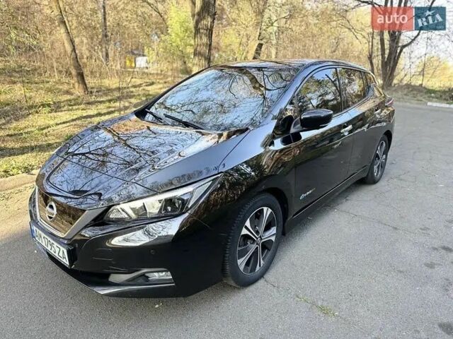 Черный Ниссан Лиф, объемом двигателя 0 л и пробегом 99 тыс. км за 11900 $, фото 1 на Automoto.ua
