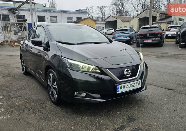 Черный Ниссан Лиф, объемом двигателя 0 л и пробегом 129 тыс. км за 11200 $, фото 1 на Automoto.ua