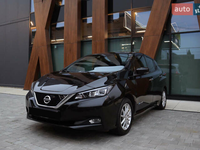 Черный Ниссан Лиф, объемом двигателя 0 л и пробегом 137 тыс. км за 12200 $, фото 1 на Automoto.ua