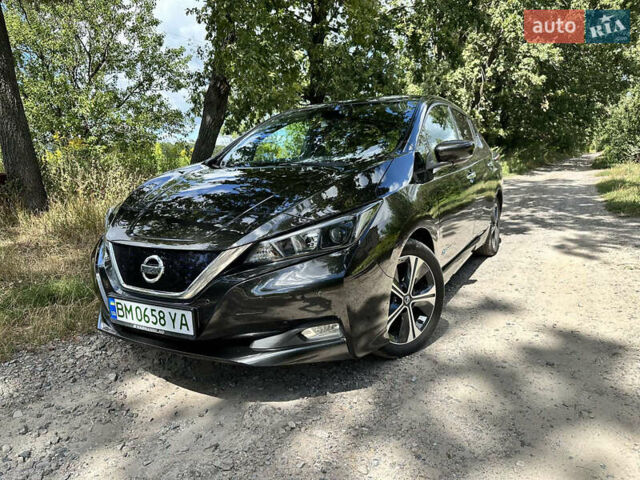 Черный Ниссан Лиф, объемом двигателя 0 л и пробегом 119 тыс. км за 13500 $, фото 1 на Automoto.ua