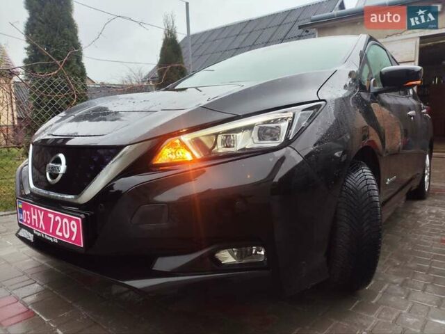 Черный Ниссан Лиф, объемом двигателя 0 л и пробегом 160 тыс. км за 12300 $, фото 1 на Automoto.ua