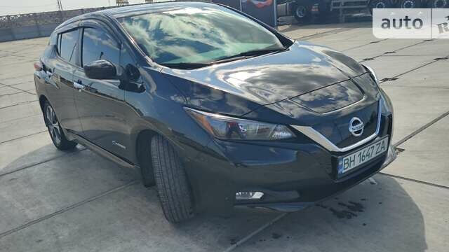 Черный Ниссан Лиф, объемом двигателя 0 л и пробегом 120 тыс. км за 12300 $, фото 1 на Automoto.ua