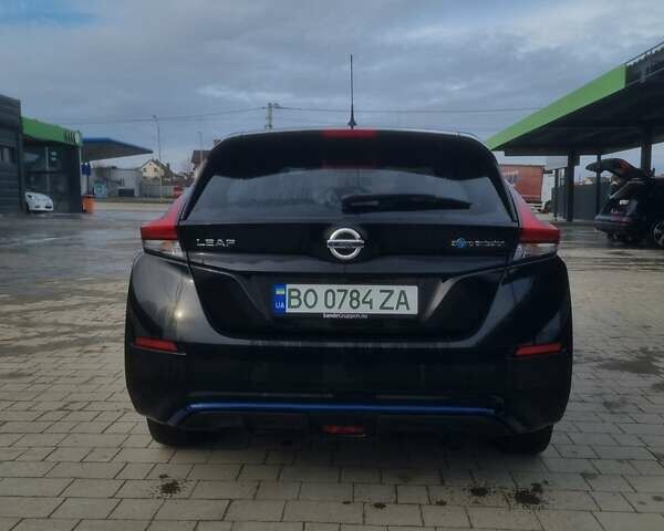 Черный Ниссан Лиф, объемом двигателя 0 л и пробегом 158 тыс. км за 13000 $, фото 1 на Automoto.ua