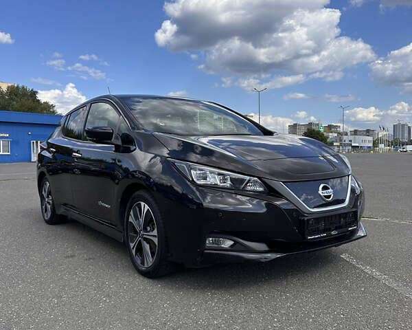 Чорний Ніссан Ліф, об'ємом двигуна 0 л та пробігом 111 тис. км за 12850 $, фото 1 на Automoto.ua