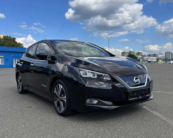 Черный Ниссан Лиф, объемом двигателя 0 л и пробегом 112 тыс. км за 12750 $, фото 1 на Automoto.ua