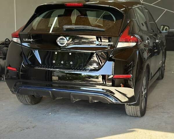 Черный Ниссан Лиф, объемом двигателя 0 л и пробегом 59 тыс. км за 16500 $, фото 1 на Automoto.ua