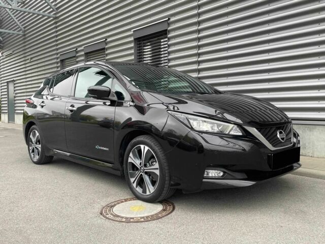 Черный Ниссан Лиф, объемом двигателя 0 л и пробегом 68 тыс. км за 9000 $, фото 1 на Automoto.ua