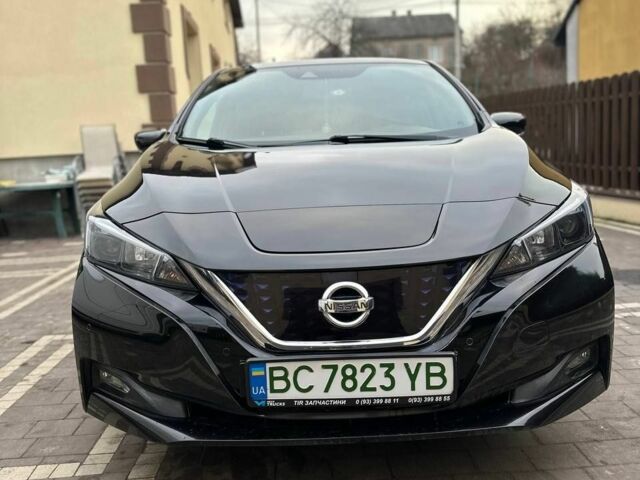Чорний Ніссан Ліф, об'ємом двигуна 0 л та пробігом 103 тис. км за 12500 $, фото 1 на Automoto.ua