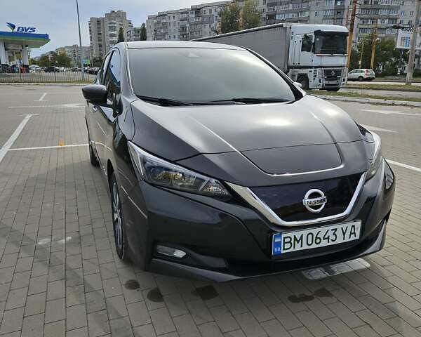 Черный Ниссан Лиф, объемом двигателя 0 л и пробегом 165 тыс. км за 11900 $, фото 1 на Automoto.ua