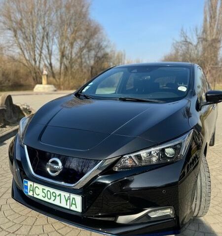 Чорний Ніссан Ліф, об'ємом двигуна 0 л та пробігом 102 тис. км за 14000 $, фото 1 на Automoto.ua