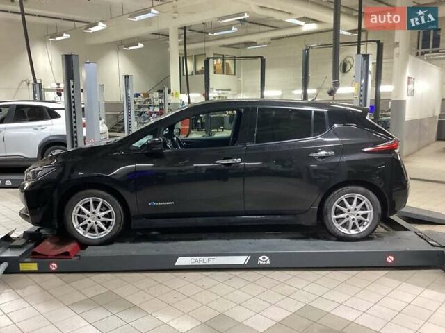 Черный Ниссан Лиф, объемом двигателя 0 л и пробегом 86 тыс. км за 12500 $, фото 1 на Automoto.ua