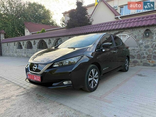 Чорний Ніссан Ліф, об'ємом двигуна 0 л та пробігом 111 тис. км за 12700 $, фото 1 на Automoto.ua