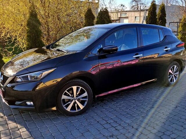 Чорний Ніссан Ліф, об'ємом двигуна 40 л та пробігом 76 тис. км за 13600 $, фото 1 на Automoto.ua