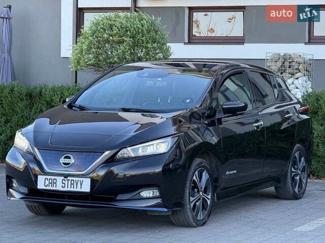 Черный Ниссан Лиф, объемом двигателя 0 л и пробегом 98 тыс. км за 15999 $, фото 1 на Automoto.ua