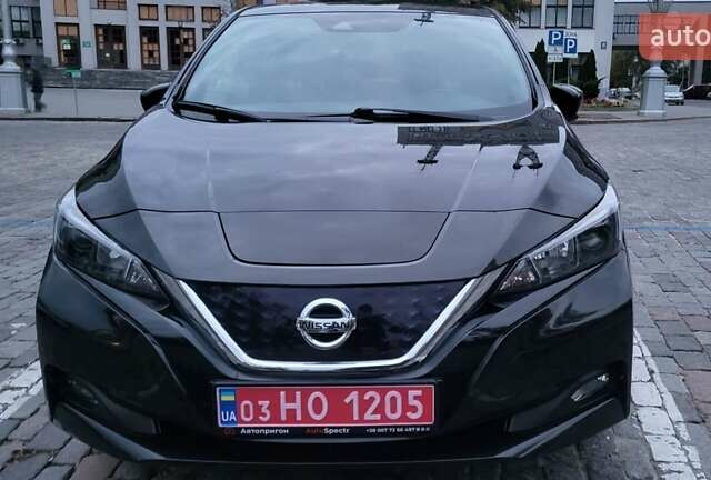 Черный Ниссан Лиф, объемом двигателя 0 л и пробегом 114 тыс. км за 14499 $, фото 1 на Automoto.ua