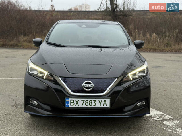 Черный Ниссан Лиф, объемом двигателя 0 л и пробегом 95 тыс. км за 16999 $, фото 1 на Automoto.ua