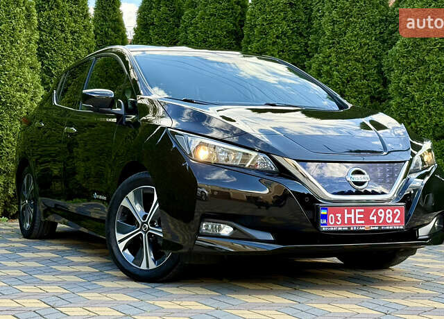 Черный Ниссан Лиф, объемом двигателя 0 л и пробегом 59 тыс. км за 14200 $, фото 1 на Automoto.ua