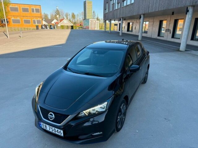 Черный Ниссан Лиф, объемом двигателя 0 л и пробегом 97 тыс. км за 15180 $, фото 1 на Automoto.ua