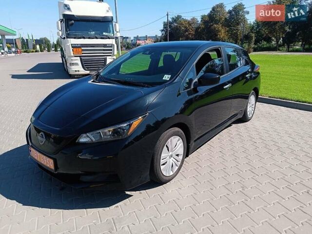 Черный Ниссан Лиф, объемом двигателя 0 л и пробегом 17 тыс. км за 16500 $, фото 1 на Automoto.ua