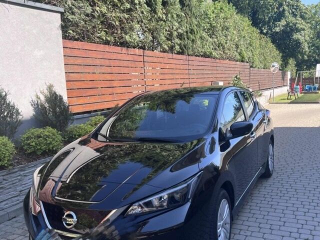 Черный Ниссан Лиф, объемом двигателя 0 л и пробегом 59 тыс. км за 13590 $, фото 1 на Automoto.ua