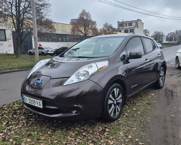 Коричневий Ніссан Ліф, об'ємом двигуна 0 л та пробігом 120 тис. км за 6500 $, фото 1 на Automoto.ua