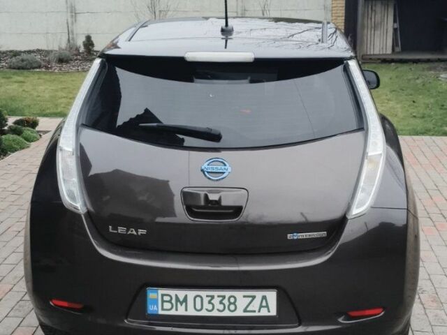 Коричневый Ниссан Лиф, объемом двигателя 0 л и пробегом 132 тыс. км за 8000 $, фото 1 на Automoto.ua