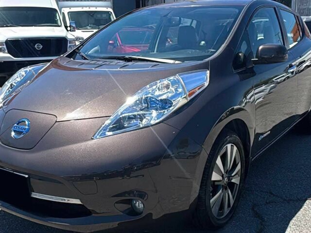 Коричневый Ниссан Лиф, объемом двигателя 0 л и пробегом 72 тыс. км за 4200 $, фото 1 на Automoto.ua