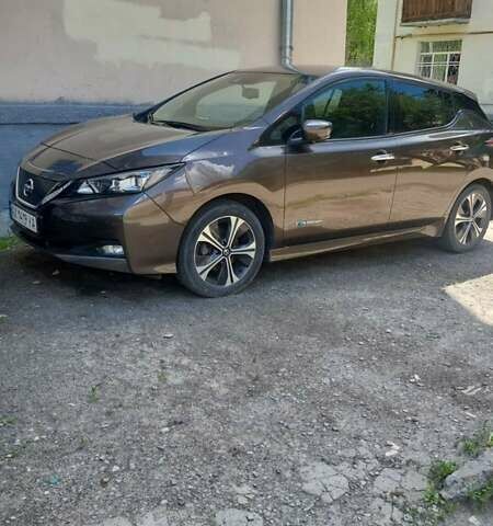 Коричневий Ніссан Ліф, об'ємом двигуна 0 л та пробігом 103 тис. км за 13500 $, фото 1 на Automoto.ua