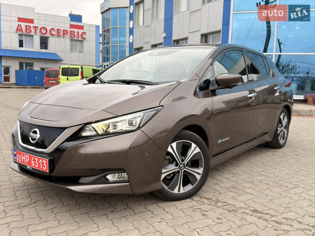 Коричневий Ніссан Ліф, об'ємом двигуна 0 л та пробігом 98 тис. км за 12500 $, фото 1 на Automoto.ua