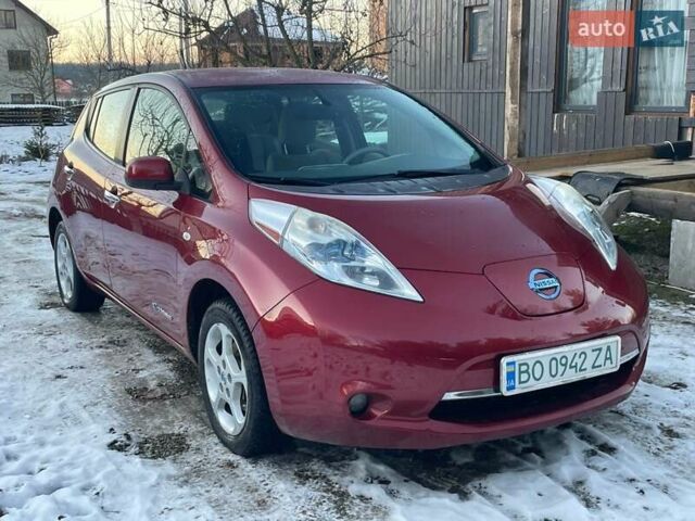 Червоний Ніссан Ліф, об'ємом двигуна 0 л та пробігом 131 тис. км за 5250 $, фото 1 на Automoto.ua