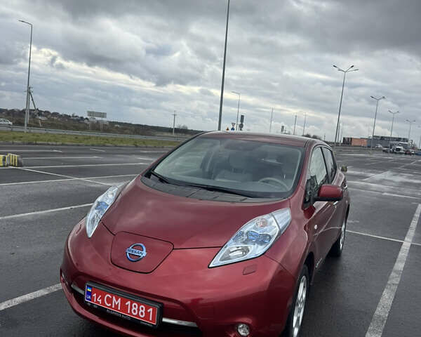 Красный Ниссан Лиф, объемом двигателя 0 л и пробегом 165 тыс. км за 4300 $, фото 1 на Automoto.ua